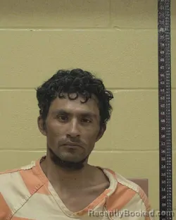 Mugshot of EDIN EDGARDO FUENTES MALDONADO booked in Bossier County, Louisiana on May 17, 2026