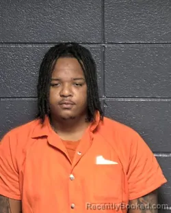 Mugshot of LADARRIUS DEMICHAEL WHITAKER