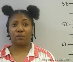 Mugshot of SHERMANISA F LEONARD booked in Grant County, Louisiana on April 23, 2026