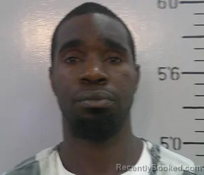 Mugshot of SKAUNDRY DEVON HEBERT