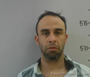 Mugshot of RAVEN ADONIS ROBERTS