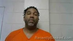 Mugshot of SPENCER L SAUNDERS