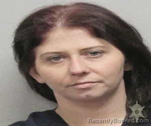 Mugshot of PAIGE R THOMAS