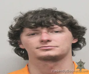 Mugshot of DALTON L CRUNKLETON