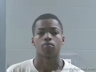 Mugshot of IVYN DEON SMITH