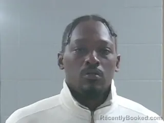 Mugshot of SHAQUILLE OLAJUWON SMITH booked in Livingston County, Louisiana on June 4, 2026