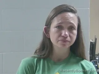 Mugshot of JENNIFER LEIGH UNDERWOOD booked in Livingston County, Louisiana on March 31, 2026