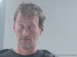 Mugshot of JON D LOGAN