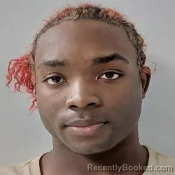 Mugshot of JAYLEN DEVAR STRAUGHTER