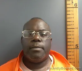 Mugshot of MARCELLO BANTRIEL HICKS