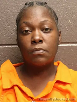 Mugshot of LATOYA JOVAN FRANCIS