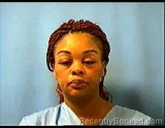 Mugshot of SHANQUELYN L DRUILHET