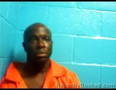 Mugshot of CALVIN S SINGLETON booked in St Mary County, Louisiana on April 25, 2026