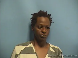 Mugshot of ZANDRINA HOLLOWAY booked in St Tammany County, Louisiana on May 8, 2026