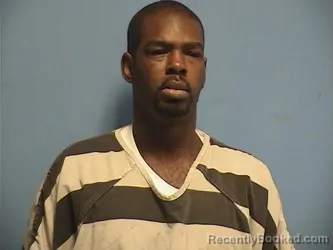 Mugshot of JAMAL ROBERTSON booked in St Tammany County, Louisiana on May 21, 2026