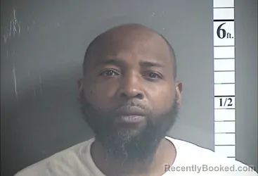 Mugshot of ISIAH LAMAR THOMAS booked in Cumberland County, New Jersey on May 6, 2026