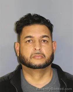 Mugshot of EMMANUEL A MARTINEZ