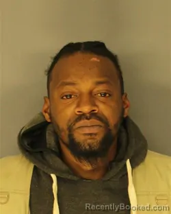 Mugshot of ISIAH T THOMPSON