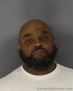 Mugshot of DAVONE R MURPHY