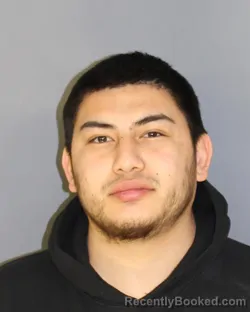 Mugshot of ERIC URQUILLA