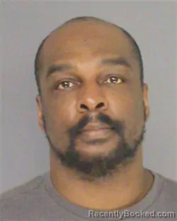 Mugshot of HASSAN DIXON