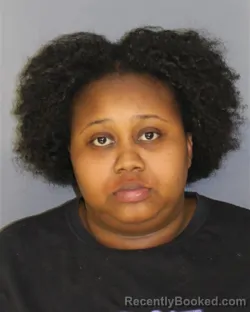 Mugshot of YAMINAH S MOSS