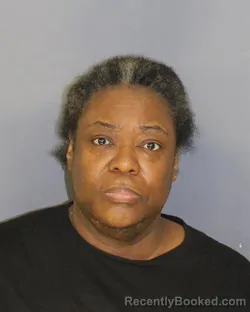 Mugshot of ALNISA T DAVIS booked in Essex County, New Jersey on March 25, 2026