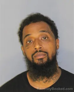 Mugshot of LAMAR CLARK booked in Essex County, New Jersey on April 24, 2026
