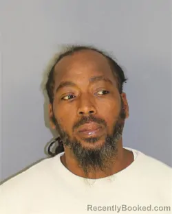Mugshot of ALTARIQ T HANKERSON booked in Essex County, New Jersey on May 2, 2026