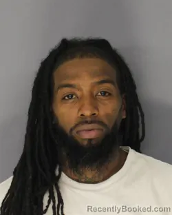 Mugshot of JONATHAN G HOWARD WILLIAMS booked in Essex County, New Jersey on May 5, 2026