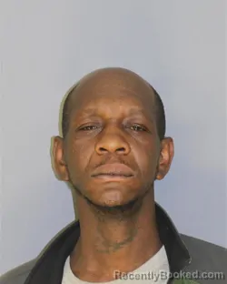 Mugshot of LAWAYNE E GREEN booked in Essex County, New Jersey on May 5, 2026