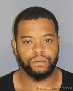 Mugshot of TYRONE THOMPSON booked in Essex County, New Jersey on June 18, 2026