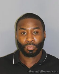 Mugshot of Jevon R Smith booked in Essex County, New Jersey on August 20, 2026