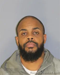 Mugshot of John L Hammonds booked in Essex County, New Jersey on August 24, 2026