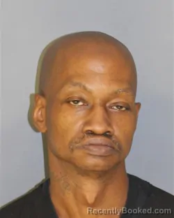 Mugshot of Kinte Hunter booked in Essex County, New Jersey on October 21, 2026