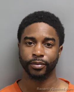 Mugshot of SHAQUILLE LAMONT VARNS booked in Dorchester County, South Carolina on June 21, 2026