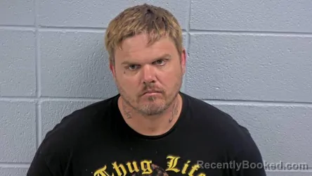 Mugshot of THOMAS L JR PETERSON