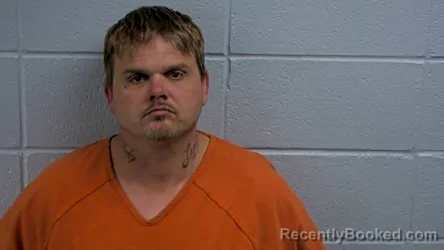 Mugshot of THOMAS L JR PETERSON