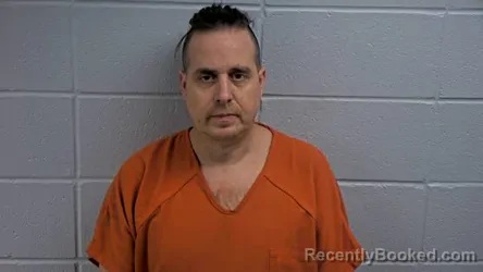 Mugshot of TIMOTHY W VANDAMENT