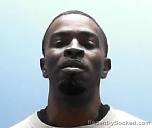 Mugshot of SANTREVIOUS T CHAMBERS