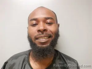 Mugshot of Deandre Khalil Holmes