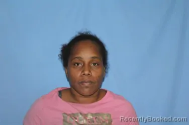 Mugshot of ROCHELLE R HENRY