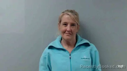 Mugshot of TRACI MOISER