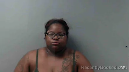 Mugshot of TAANNA WARREN