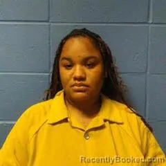 Mugshot of CHRISTAL THOMAS