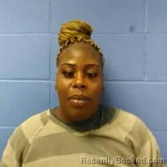 Mugshot of Jamesa Davis
