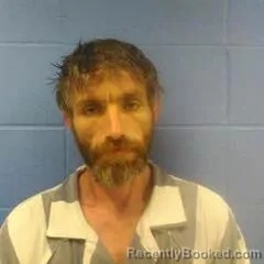 Mugshot of DANIEL HUNT