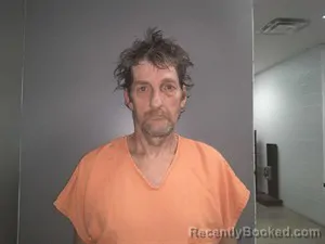 Mugshot of Darren Ray Hickson booked in Fulton County, Arkansas on April 17, 2026