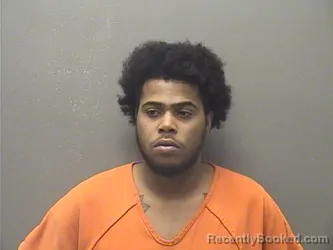 Mugshot of DAQWAUN JAQUEAZ DAVIS booked in Garland County, Arkansas on May 27, 2026