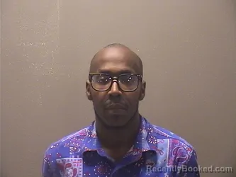 Mugshot of CHARLES LARON JR. SMITH booked in Garland County, Arkansas on April 28, 2026